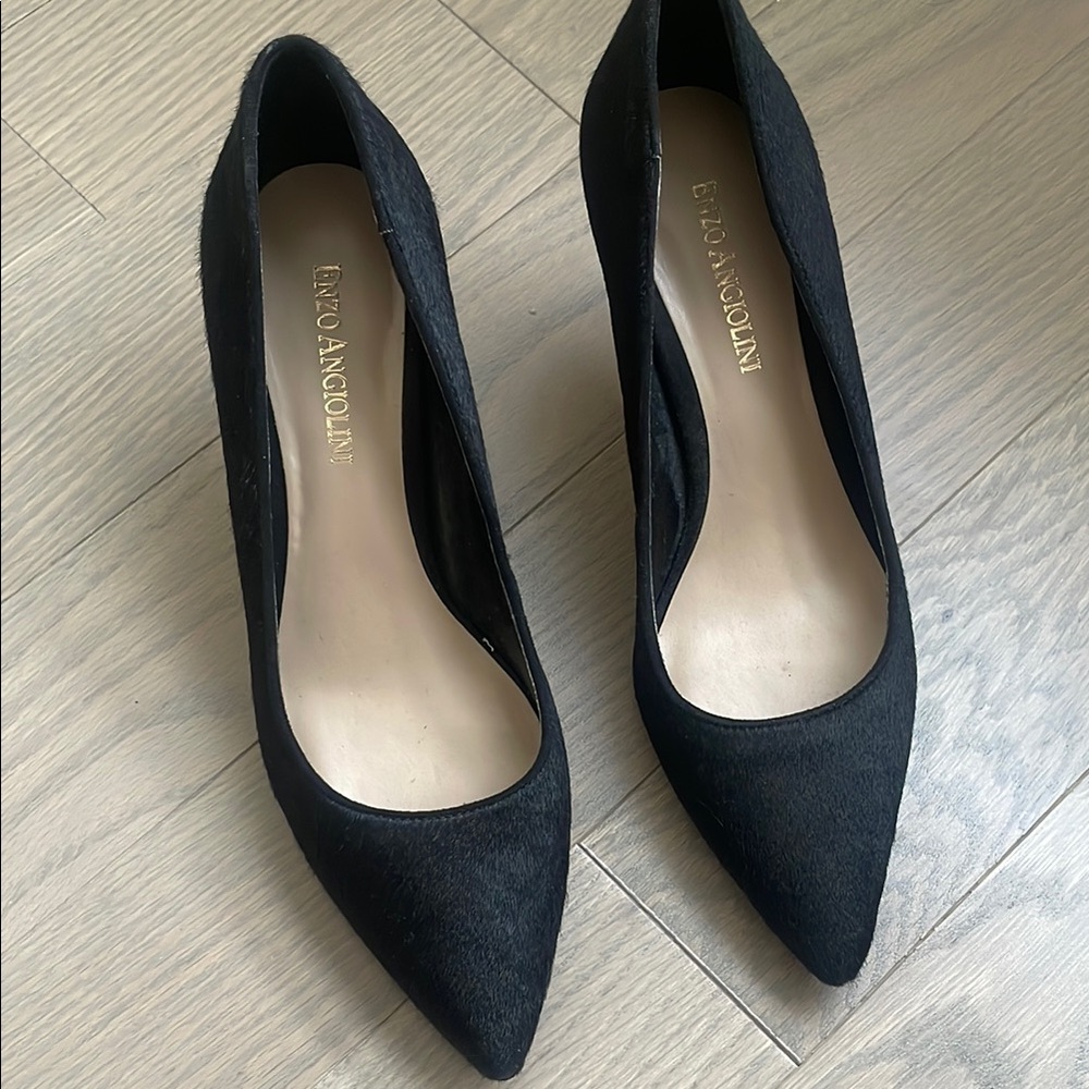 Enzo Angiolini Black Women's Shoes.  Mint condition, rare find. Short heel.